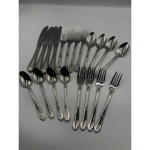 Gorham Melon Bud 18/10 Stainless Steel 20pc Placement For 4. PLEASE SEE ALL PICS